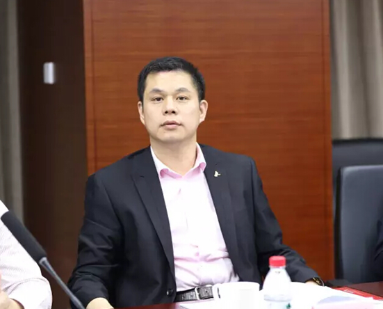 仟億達831999鄭兩斌參加北京福建企業(yè)總商會(huì )2016年次常務(wù)會(huì )長(cháng)辦公會(huì )議