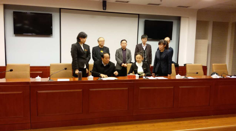  仟億達總裁王元圓（簽約席右）與承德市副市長(cháng)吳清海簽約